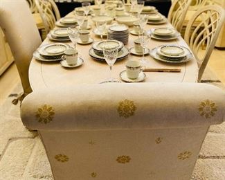 Henredon dining table