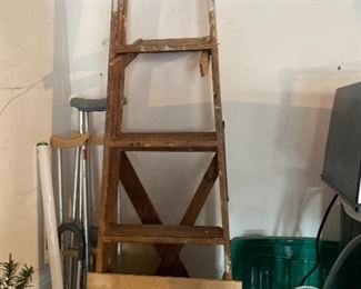 Wood ladder