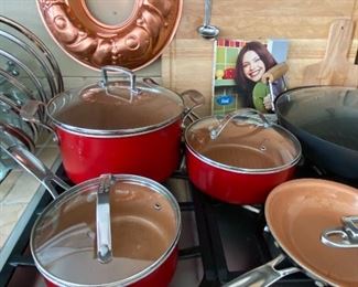 Red cookware