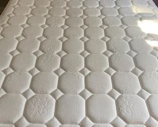 Full size mattress