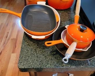Le Creuset set of pots 