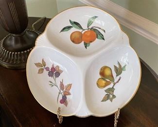 Royal Worcester Fine Porcelain Serving Dish (Evesham Pattern)