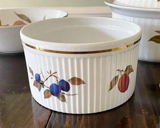 Royal Worcester Fine Porcelain Baking Dish (Evesham Pattern)