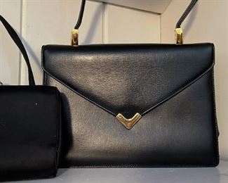 Women's Purses & Handbags