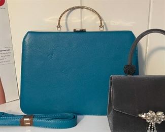 Women's Purses & Handbags