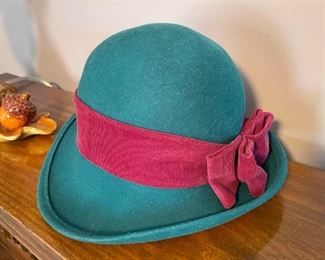 Women's Hats