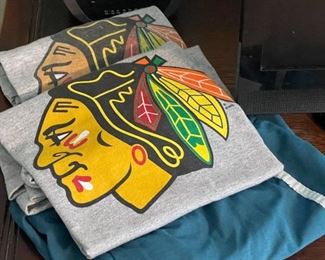 Men's Clothing - Chicago Blackhawks Tees