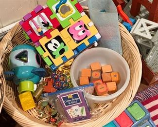 Toys, Puzzles & Games