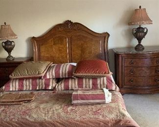 Queen Thomasville Bedroom Set