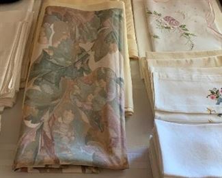 Vintage Linens Asst