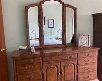 Drexel mirrored dresser