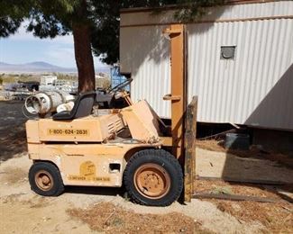 38	

Otis Forklift
Model No. FJF-040 & Serial No. L-1860-1032