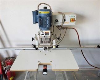 100	

Omal Incert C Hinge Boring Machine
Model No: Insert C Measures Approx: 80" x 28" x 27" Stand Not Included