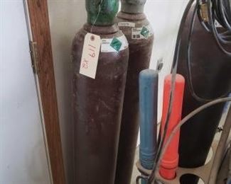 119	

2 Argon Tanks
Both Measure Approx: 7" x 52" Both Tanks Contain Argon