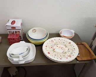 2120	

Bowls And Plates
Brands Include Pyrex And Hall's