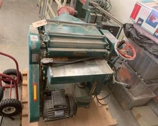 126	

Grizzly Industrial 20” Spiral Cutterhead Variable Speed Planer
Model No: G0544
