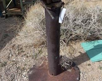 314	

Eron No 90 Vise with Stand
Eron No 90 Vise with Stand