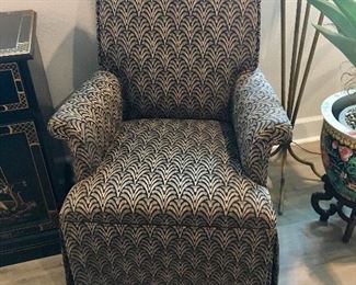 6 Chairs with casters (2 Captain Chairs)
Design Master - Hickory, NC