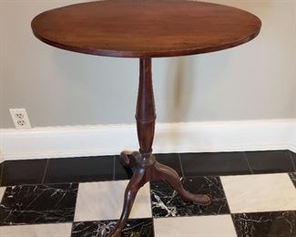 Simple oval side table - 30" tall x 23" wide x 14" deep