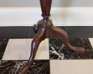 Simple oval side table - 30" tall x 23" wide x 14" deep