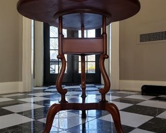 Clover-shape table - 26" wide from leaf to leaf and 27" tall