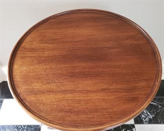 Simple round side table - 28" high x 20" diameter