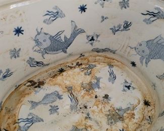 Large oval planter on animal feet - 10" high x 21" wide x 14" deep