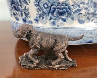 Large oval planter on animal feet - 10" high x 21" wide x 14" deep