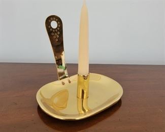 candle holder - 6.5" high x 7" x 5"