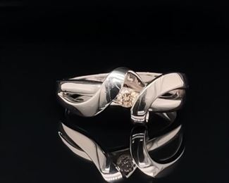 Ladies Natural Champagne Diamond Estate Ring in White Gold. Truly a work of Art!