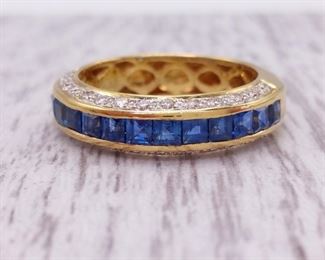High Grade Natural Sapphire and Diamond Estate Ring in 18k Yellow Gold; $4,475 Retail