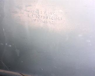 SHOWING MAKER AND DATE