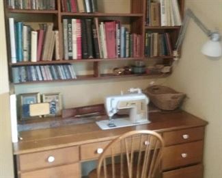 singer sewing station