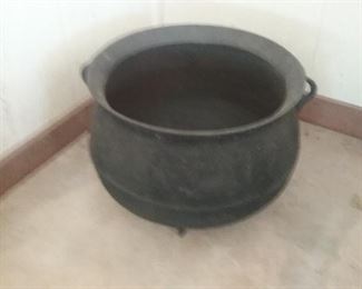 cast iron stew pot