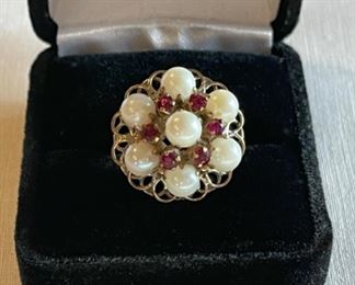 REDUCED! $150.00 NOW, WAS $200.00................14k Gold Ring with Pearls, Size 7 (C219)