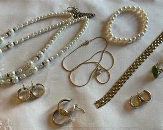 $10.00.................Costume Jewelry (C199)