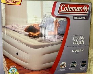 CLEARANCE ! $12.00 NOW, WAS $50.00.......................Coleman Double High Queen Pump up Bed and Electric Pump (C185)