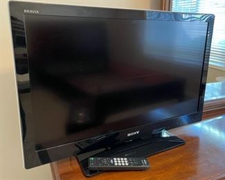 HALF OFF! $25.00 NOW, WAS $50.00..................32” Sony Bravia LCD TV (C179)F