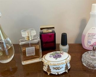 $30.00.................Perfume and more (C176)