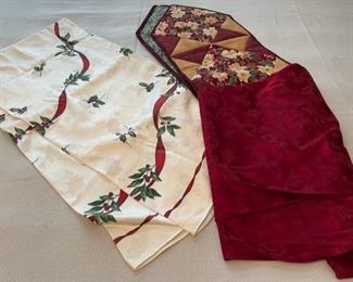 CLEARANCE ! $2.00 NOW, WAS $10.00....................Christmas Linens (C171)