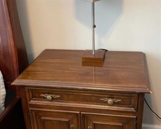 HALF OFF! $15.00 NOW, WAS $30.00.....................Drexel Nightstand (C159)F