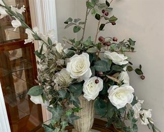 CLEARANCE ! $4.00 NOW, WAS $14.00..................Floral Decor (C142)