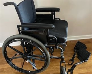 REDUCED! $37.50 NOW, WAS $50.00.................Large Wheel Chair (C136)