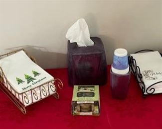 CLEARANCE ! $4.00 NOW, WAS $14.00..................Lilian Vernon Hand Towels, Holders and more (C132)