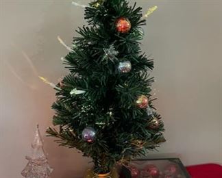 CLEARANCE ! $2.00 NOW, WAS $10.00................Christmas Decor (C127)