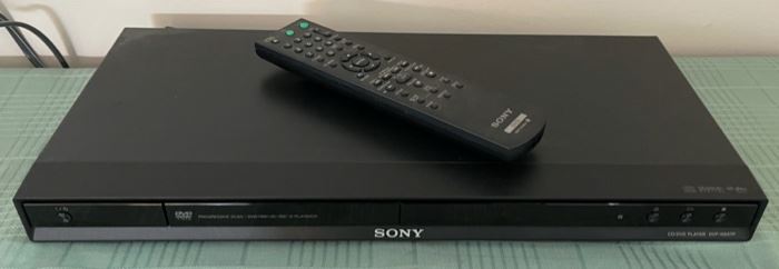 HALF OFF! $10.00 NOW, WAS $20.00................Sony DVD Player (C094)