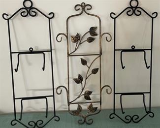 REDUCED! $6.75 NOW, WAS $9.00....................3 Plate Racks (C096)