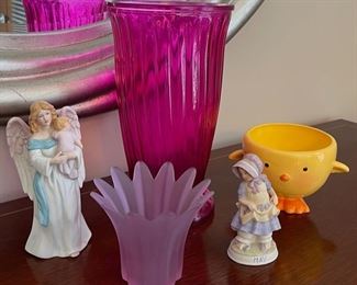 CLEARANCE ! $3.00 NOW, WAS $8.00....................Angel, vase and more decor (C085)