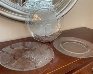 CLEARANCE ! $3.00 NOW, WAS $8.00.......................Glass Platters (C075)