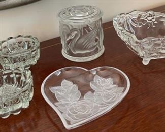 CLEARANCE ! $3.00 NOW, WAS $12.00...................Glassware (C073)